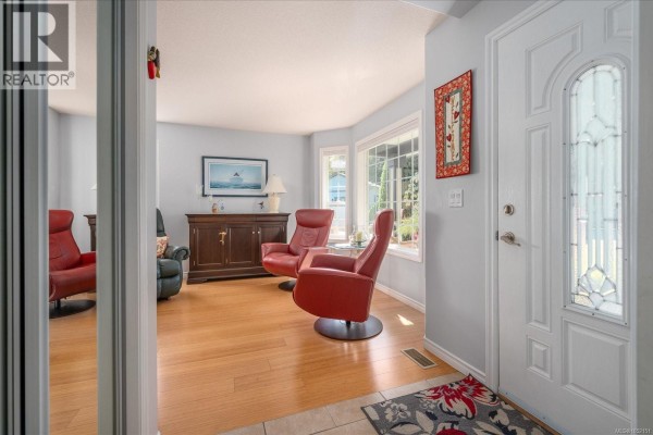 Den - 4025 Magnolia Dr, Nanaimo, BC V9T6B9 Photo 5