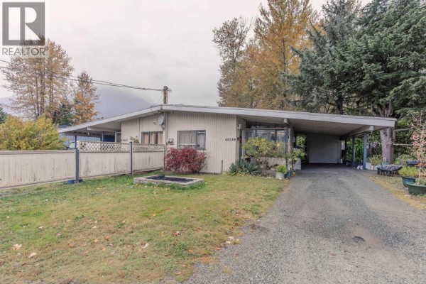 40267 Government Road, Squamish, BC V8B0G6 Photo 4