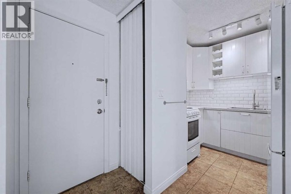 Primary Bedroom - 402c, 5601 Dalton Drive Nw, Calgary, AB T3A2E2 Photo 3