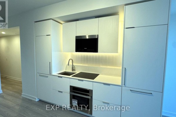 403 - 1 Fairview Road E, Mississauga, ON L5A0B4 Photo 3