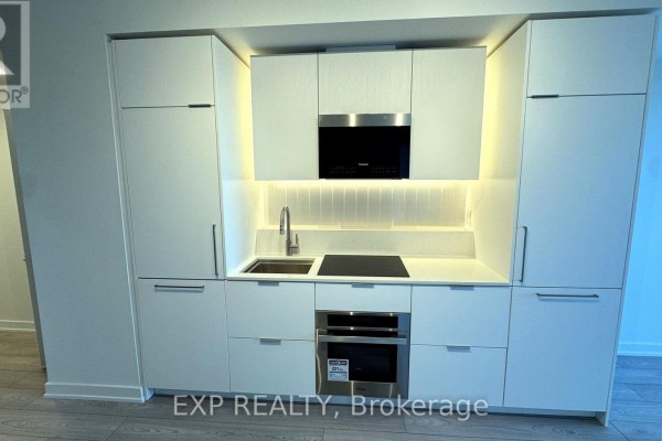 403 - 1 Fairview Road E, Mississauga, ON L5A0B4 Photo 4