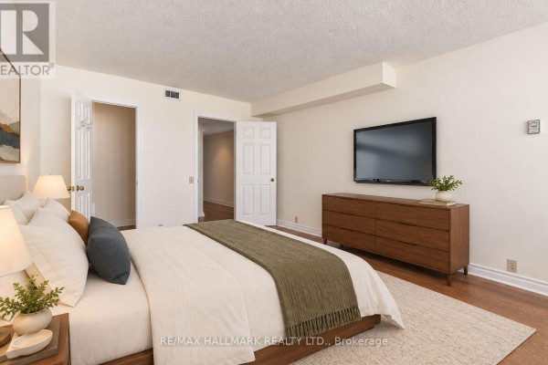 Kitchen - 403 - 1177 Yonge Street, Toronto, ON M4T2Y4 Photo 2