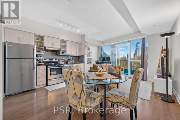 Bedroom - 403 - 160 Vanderhoof Avenue, Toronto, ON M4G0B7 Photo 2