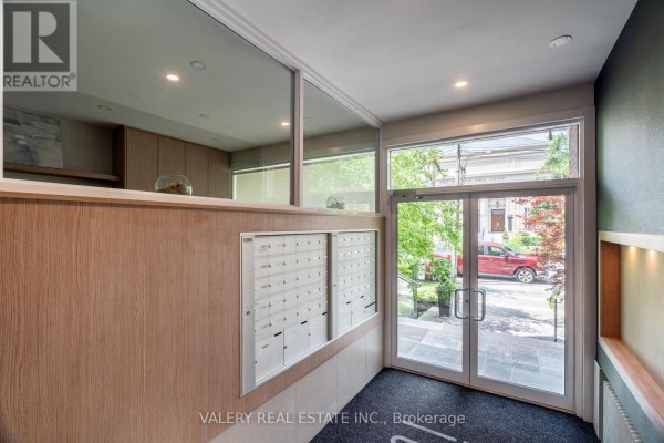 403 - 161 St. George Street, Toronto, ON M5R2M3 Photo 4
