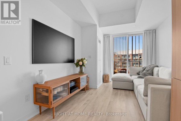 403 - 220 Missinnihe Way, Mississauga, ON L5H0A9 Photo 5