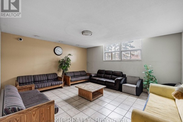 Primary Bedroom - 403 - 2645 Kipling Avenue, Toronto, ON M9V3S6 Photo 4