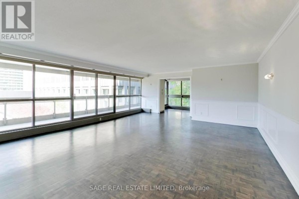 Living room - 403 - 63 St Clair Avenue W, Toronto, ON M4V2Y9 Photo 2