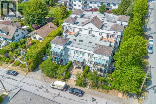 403 106 W Kings Road, North Vancouver, BC V7N2L8 Photo 2