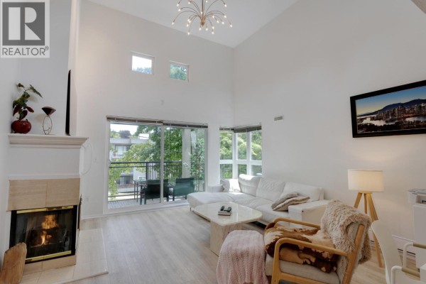 403 106 W Kings Road, North Vancouver, BC V7N2L8 Photo 4