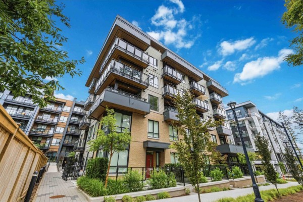403 13439 94a Avenue, Surrey, BC, photo 2