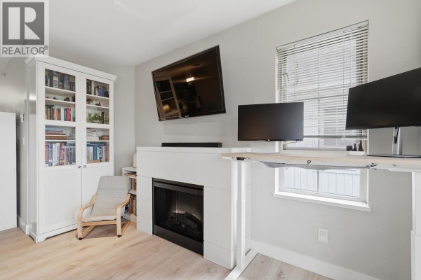 403 2088 Beta Avenue, Burnaby, BC V5C0C8 Photo 4