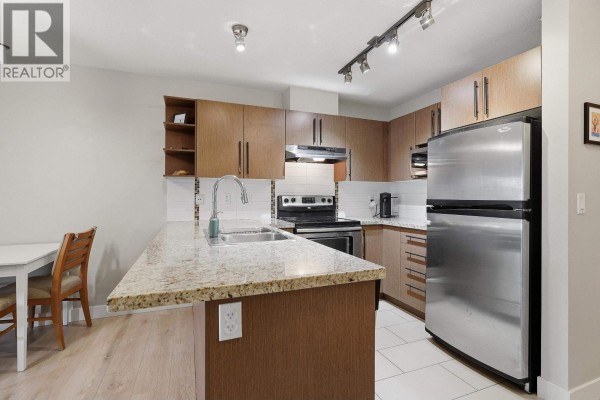 403 2088 Beta Avenue, Burnaby, BC V5C0C8 Photo 5