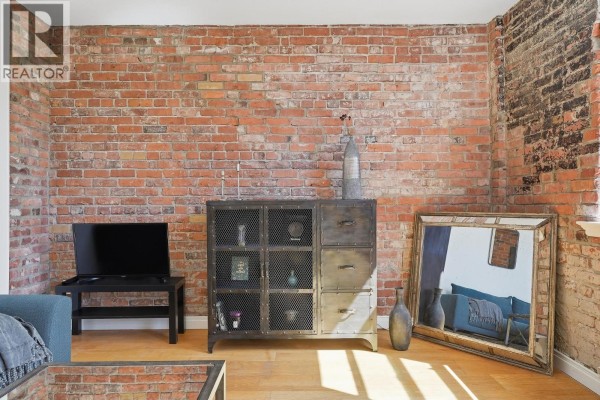 403 233 Abbott Street, Vancouver, BC V6B2K7 Photo 3