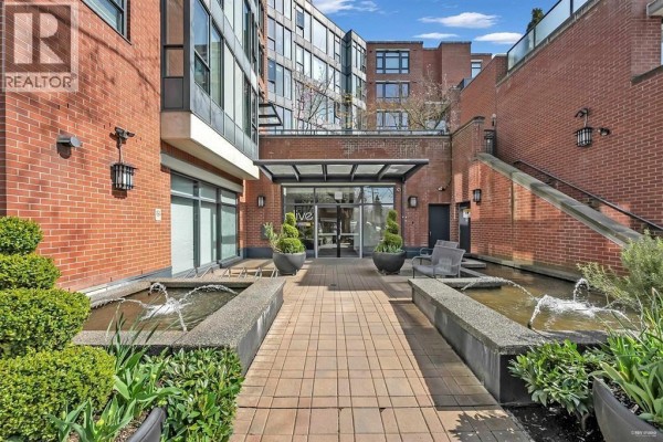 403 3228 Tupper Street, Vancouver, BC V5Z4S7 Photo 2