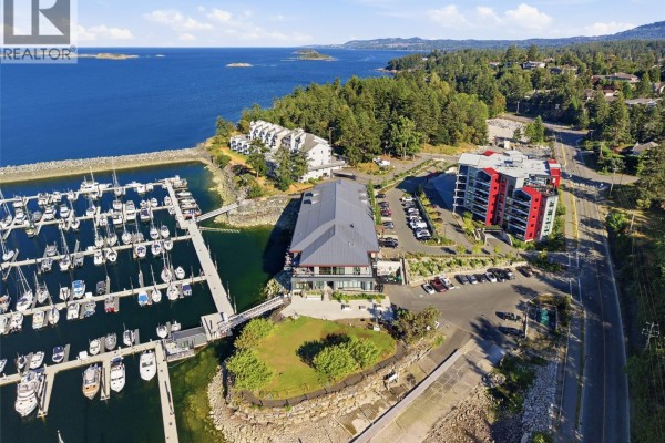 403 3529 Dolphin Dr, Nanoose Bay, BC, photo 2