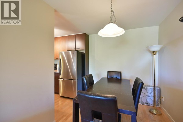 403 5631 Inlet Avenue, Sechelt, BC V7Z0J1 Photo 5