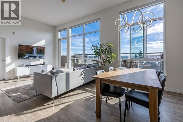 403 615 E 3rd Street, North Vancouver, BC V7L0G3 Photo 3