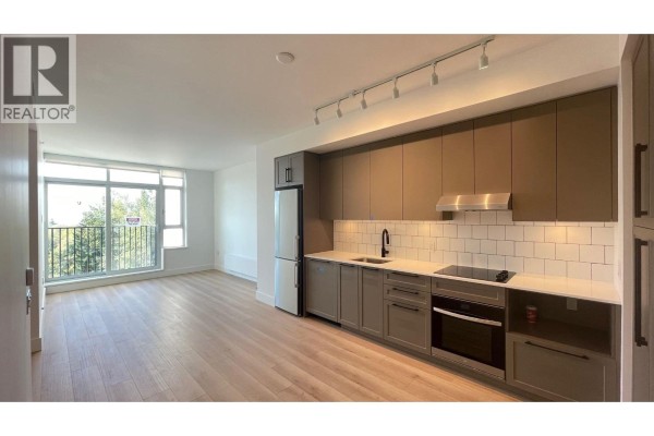 403 8750 University Crescent, Burnaby, BC, photo 3
