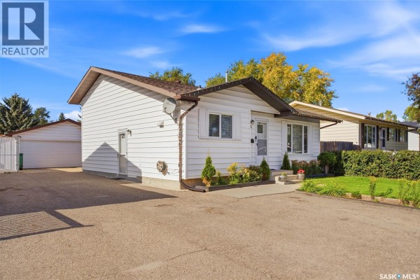 403 Sherry Crescent, Saskatoon, SK, photo 2