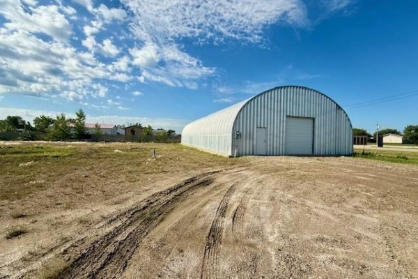 403 Sixth Avenue, Reston, MB R0M1X0 Photo 3