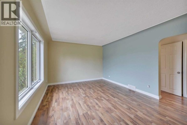 Dining room - 4030 51a Street, Red Deer, AB T4N2B3 Photo 3