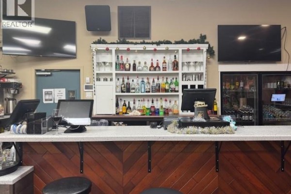 4030 Byng Rd, Port Hardy, BC V0N2P0 Photo 4