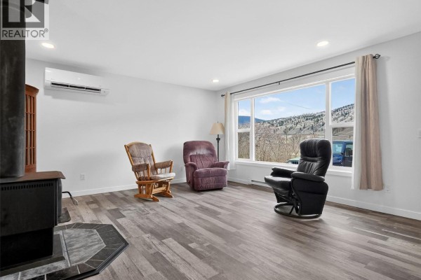4pc Bathroom - 4032 Hills Frontage Road, Cache Creek, BC V0K1H0 Photo 4