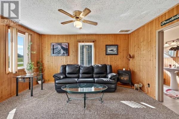 Kitchen - 40356 Hydro Line Road, Central Huron, ON N0M1L0 Photo 4