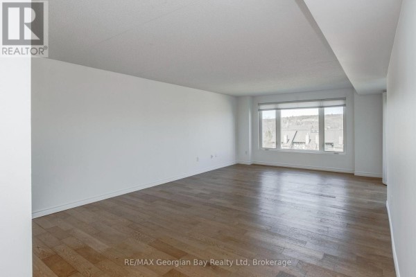 Primary Bedroom - 404 - 11 Beck Boulevard, Penetanguishene, ON L9M2G1 Photo 5