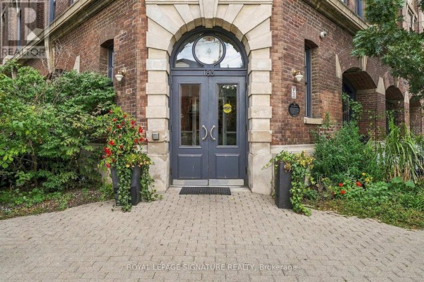 Living room - 404 - 183 Dovercourt Road, Toronto, ON M6J3C1 Photo 3