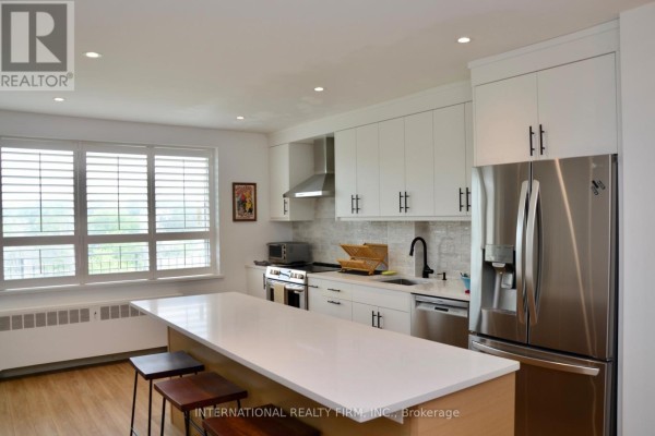 404 - 219 Wilson Avenue, Toronto, ON M5M3B2 Photo 3