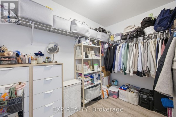 404 - 25 Neighbourhood Lane, Toronto, ON M8Y0C4 Photo 4