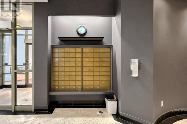 Den - 404 - 30 Hayden Street, Toronto, ON M4Y3B8 Photo 5