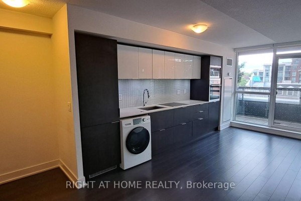 404 - 318 Richmond Street W, Toronto, ON M5V0B4 Photo 5