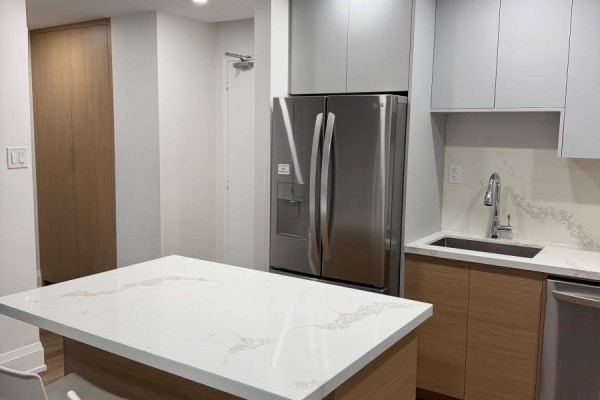 Kitchen - 404 - 60 Montclair Avenue, Toronto, ON M5P1P7 Photo 3