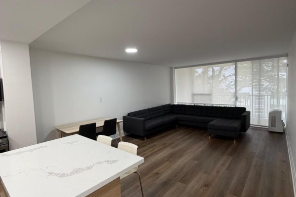 Bathroom - 404 - 60 Montclair Avenue, Toronto, ON M5P1P7 Photo 5