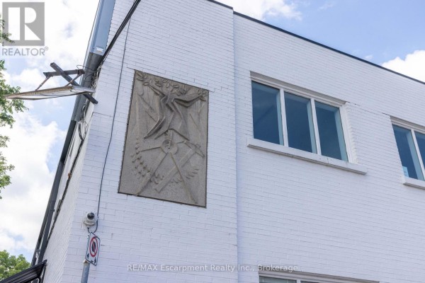 404 - 64 Hatt Street, Hamilton, ON L9H7T6 Photo 4