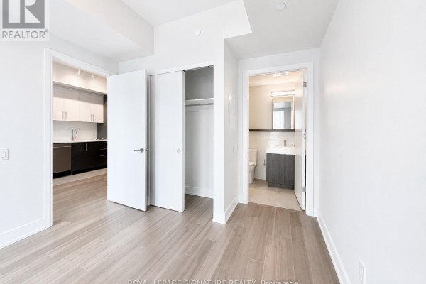 404 - 664 Spadina Avenue, Toronto, ON M5S2H8 Photo 5