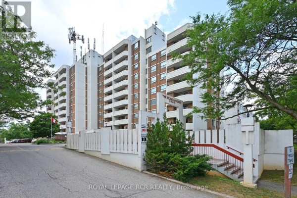 Living room - #404 - 8 Fead Street, Orangeville, ON L9W3X4 Photo 2