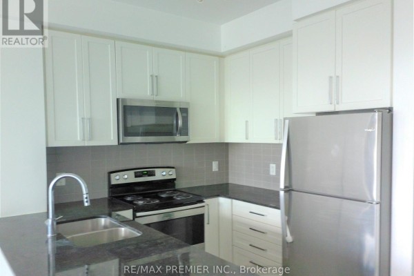 Bedroom - 404 - 840 Queens Plate Drive, Toronto, ON M9W0E7 Photo 4
