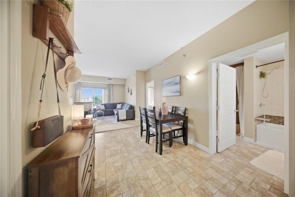 Primary Bedroom - 404 100 Creek Bend Road, Winnipeg, MB R2N0G1 Photo 3