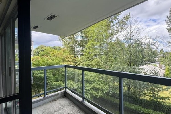 404 10899 University Drive, Surrey, BC V3T5V2 Photo 5