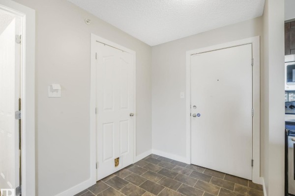 Primary Bedroom - #404 270 Mcconachie Dr Nw, Edmonton, AB T5Y3N4 Photo 4