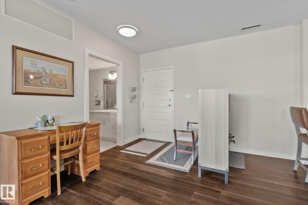 Primary Bedroom - #404 2755 109 St Nw, Edmonton, AB T6J5S4 Photo 4