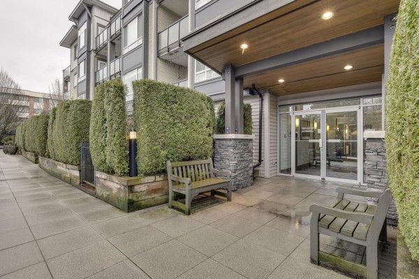 404 2943 Nelson Place, Abbotsford, BC V2S0C8 Photo 2