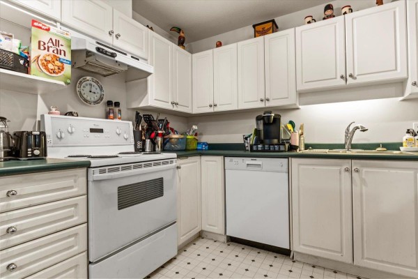 404 33708 King Road, Abbotsford, BC V2S8C6 Photo 5