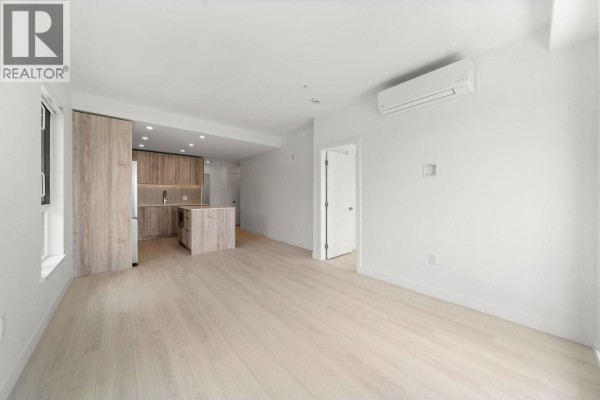 404 3594 Malsum Drive, North Vancouver, BC V7G0B4 Photo 5