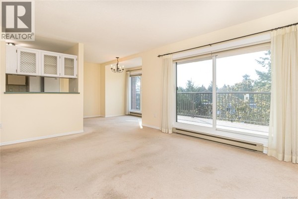 Bedroom - 404 4030 Quadra St, Saanich, BC V8X1K2 Photo 4