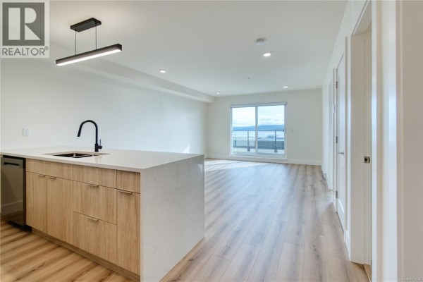 Kitchen - 404 45 Haliburton St, Nanaimo, BC V9R4V6 Photo 5