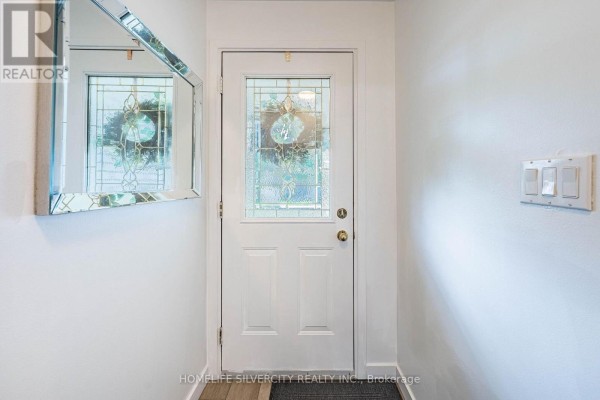 Bedroom 3 - 404 Andrew Street, Shelburne, ON L9V2Y8 Photo 5